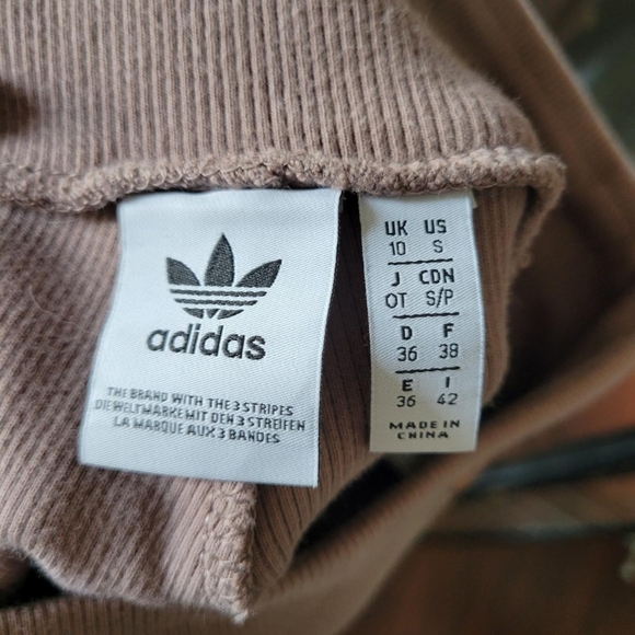 Adidas high waisted biker shorts Size S - Picture 6 of 9